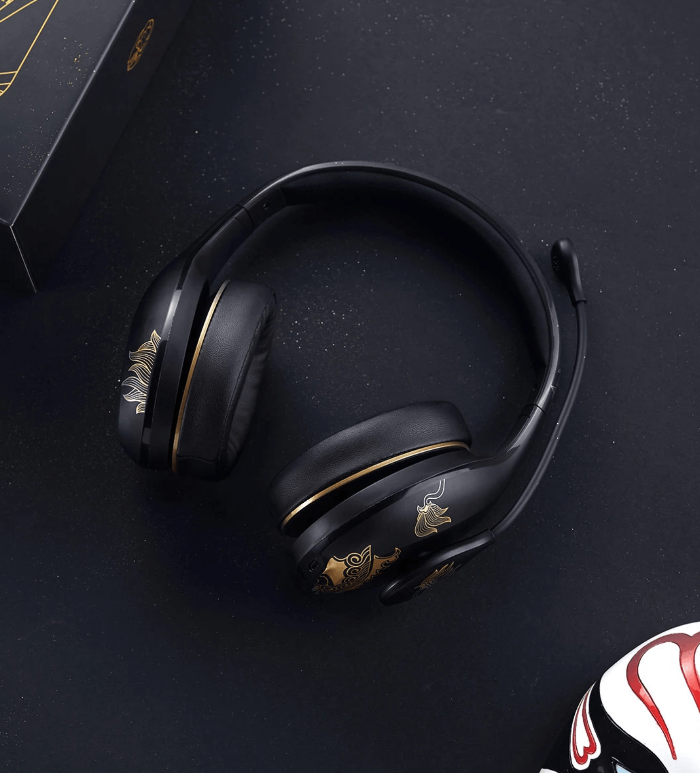 Limited edition of headphones with the same motif as the Mi Mix 3